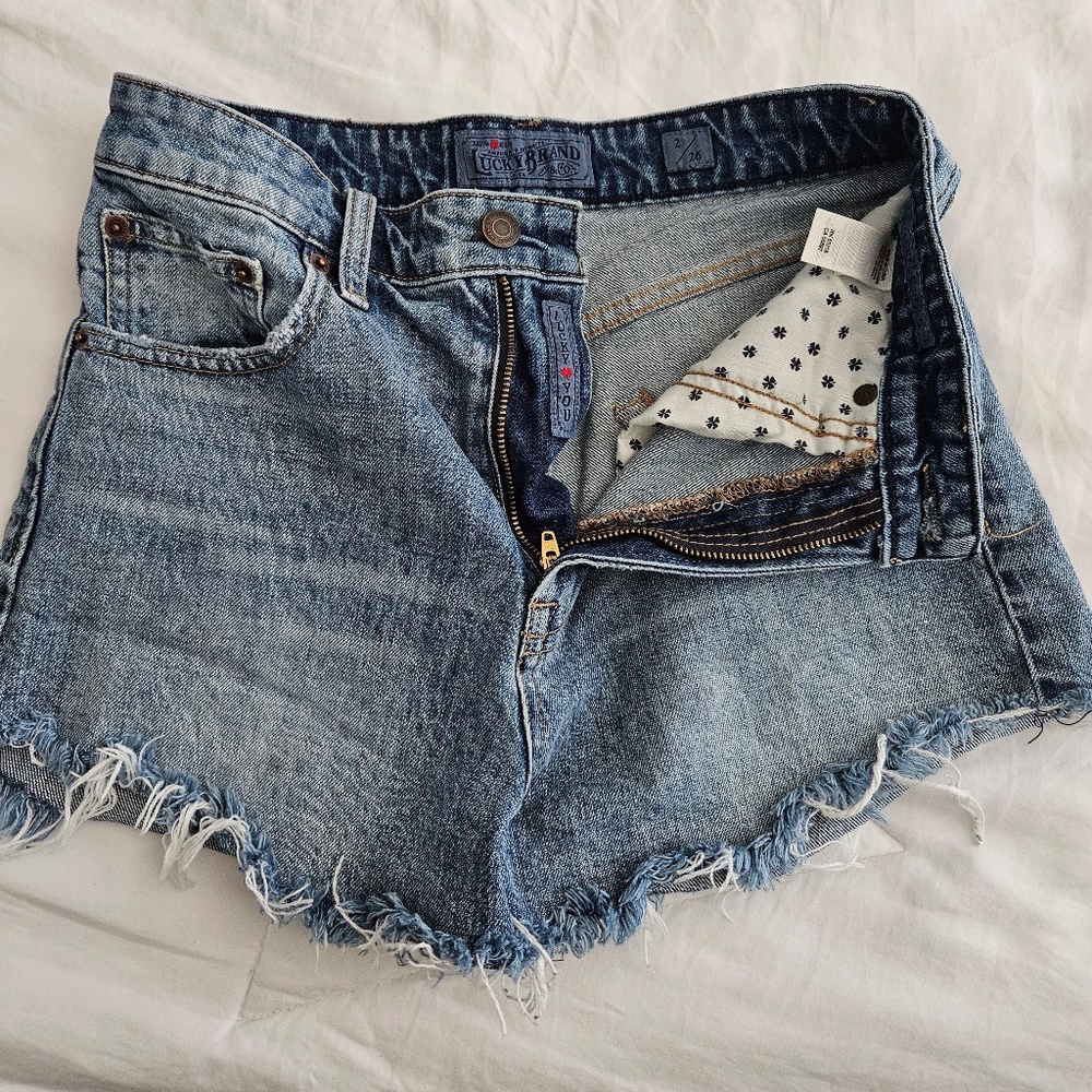 Lucky Brand “Lucky Pins Short” Denim Cutoffs Size 2